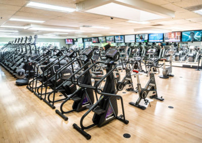 Cardio Equipment and training at Lyft Fitness Gym in Gresham